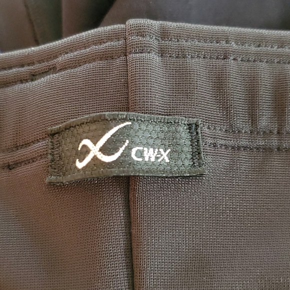 EXCELLENT CONDITION CW-X high performance compress - Picture 13 of 14